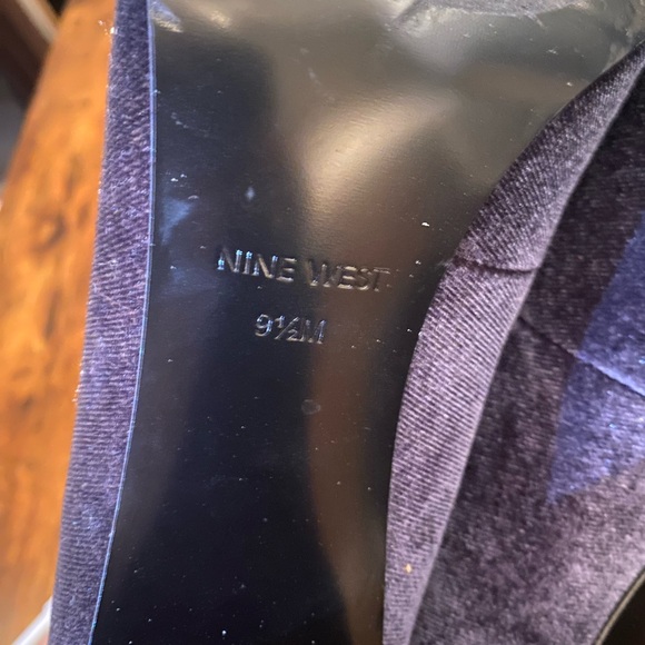Nine West Square Heeled Velvet Heels - Picture 7 of 7